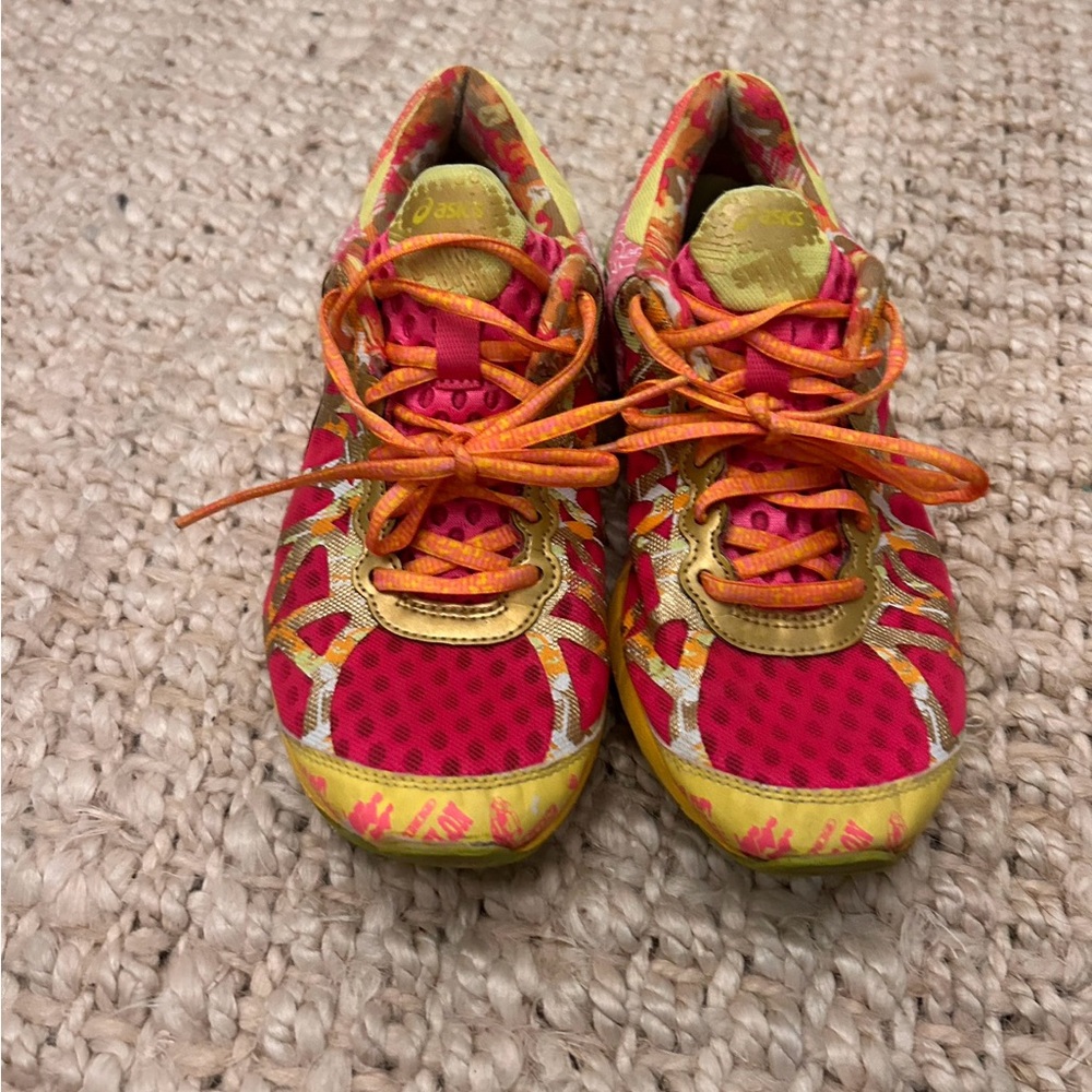 ASICS Gel Noosa Tri 9 Womens Sz 8 Breast Cancer Awareness Running Shoe